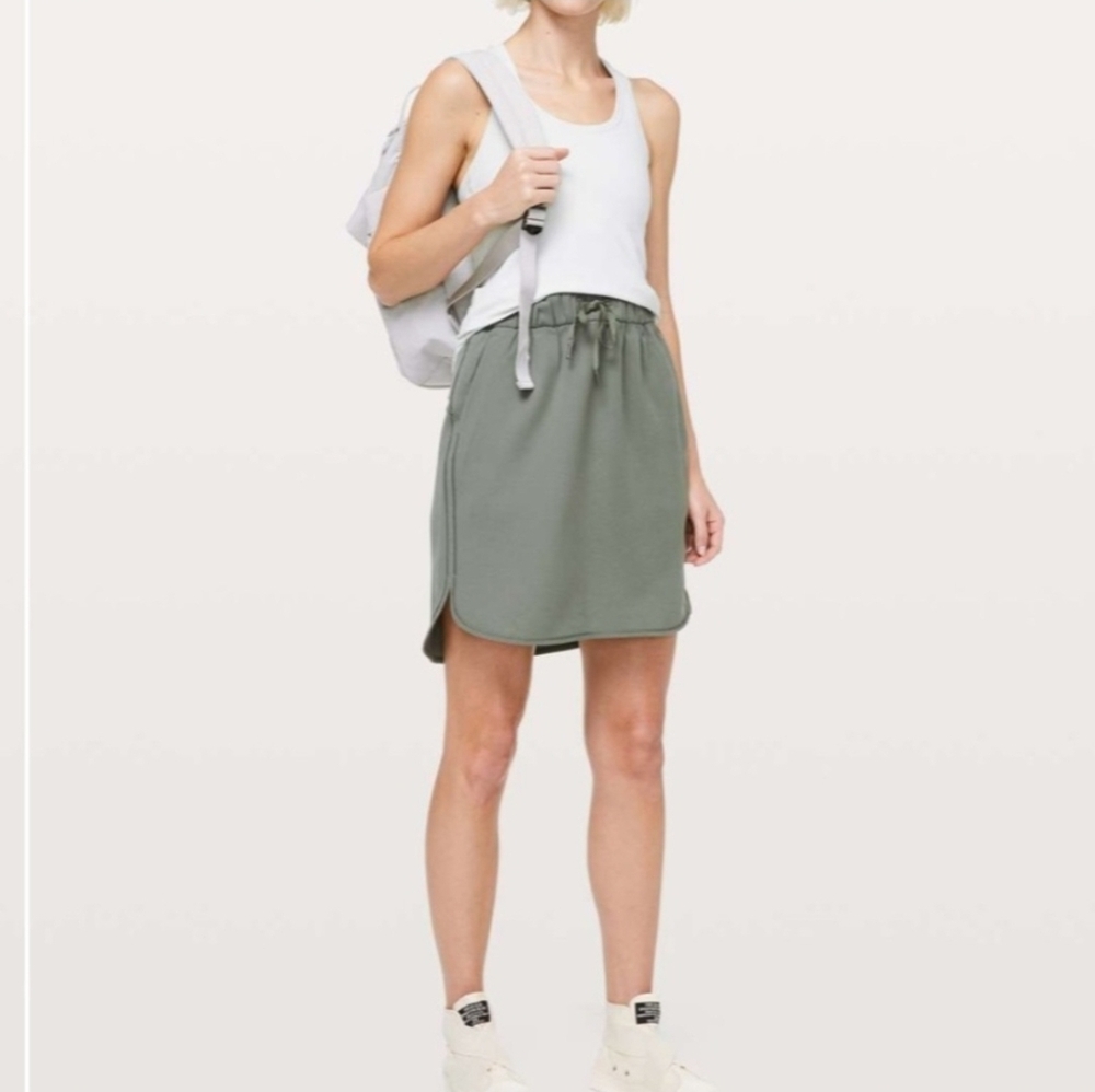 Lululemon On The Fly Skirt *Woven Grey Sage